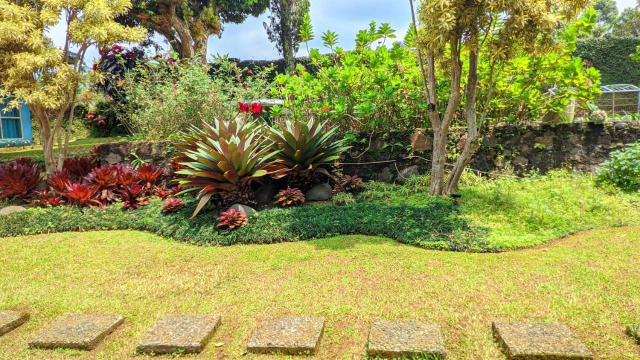 Garden Villas Cipanas Sindanglaya 外观 照片